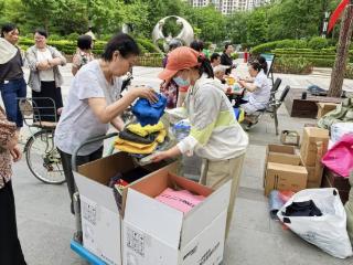 丽湾社区开展环保行动再升级——富贵竹种植携手垃圾分类知识普及