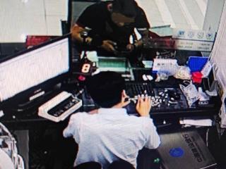建行淄博高新支行：零币兑换小服务 金融为民大情怀
