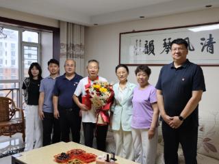 菏泽家政职业学院开展走访慰问帮扶村老党员、困难党员活动