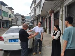 “心病”路通了 “盼头”水来了