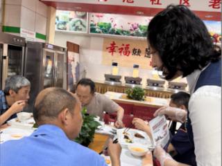渤海银行重庆分行开展“关爱银发族 支付在行动”宣传活动