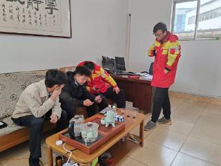 服务追着工人跑 只为工资准时到