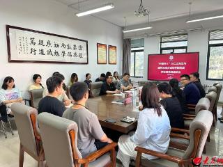 “中国好人”王仁江与青岛理工大学建筑与城乡规划学院新发展党员共话使命担当