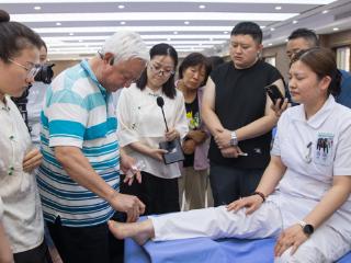 北京名医到大厂 中医药协同发展跑出加速度