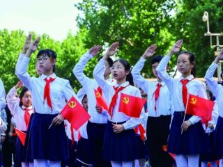 在“行走的大思政课”中赓续红色血脉