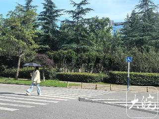 ﻿7月2日安徽最高气温36～38℃，早晨气温不高但感觉很热是为啥？