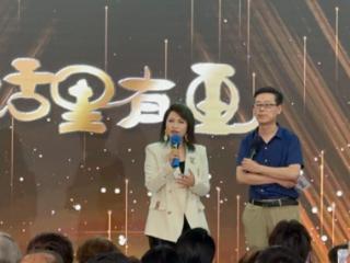 白雪倾情献唱《话里有画》 百姓舞台绽放艺术魅力