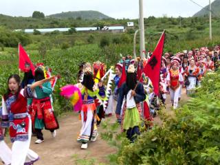 普定县讲义村“六月六”嗨翻天！非遗、美食、歌舞共谱民族风情曲