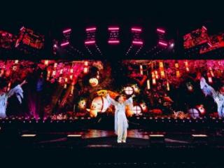周深「深深的」巡回演唱会青岛站落幕 结合在地文化打造“城市级文化事件”