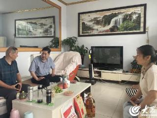 武城公路分中心开展走访慰问老党员活动