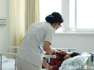专业护士24小时照护！青岛一医院试点“无陪护”病房