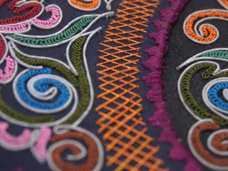 千年马尾绣 一针一线绣出“最炫民族风” Horsehair Embroidery:Weaving Ethnic Splendor for 1000 Years