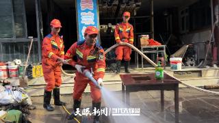“火焰蓝”践行为民誓言：一场洪灾中的暖心“约定”(图1)