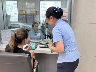 温情服务融解异国陌生感 烟台农商银行获外籍客户点赞