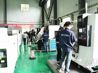 搭建“校中厂”，机电一体化技术“制”不可挡