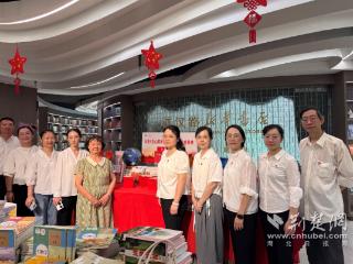 福建街小学“三重奏”奏响红色华章