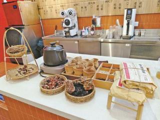 医生提醒 饮用中药奶茶需结合季节特性和自身体质