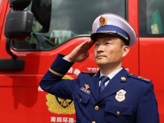 矢志红门 书写冰火战歌——记第九届全国道德模范提名奖获得者王洪伟
