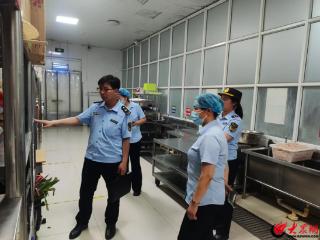 肥城启动校园食堂“净校行动” 多维守护师生“舌尖上的安全”
