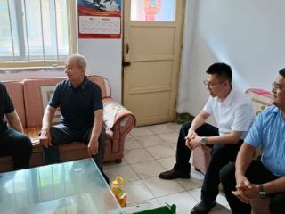 党建引领聚合力 暖心慰问践初心 ——潍坊大家洼排水提升工程项目部开展“七一”走访慰问老党员活动