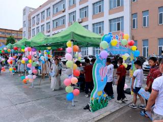 童心跃动乐闯关 趣意飞扬展风采——东营区第三中学开展期末乐考“萌娃闯关”活动
