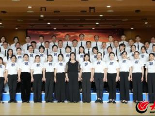 临沂第八中学举办“永远跟党走，奋进新征程”党员大合唱活动