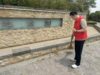 首都航空“蓝天卫士”开展环保公益活动