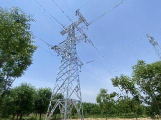 山东电建一公司承建京台高速齐河至济南段220kV线路迁改工程送电成功