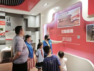 秦庄社区秦庄小区网格室开展“萌娃逐梦庆七一”活动