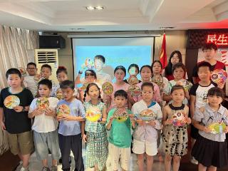 海门经济技术开发区民生社区：诗韵书香润童心 创意贴画绘时光