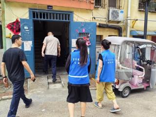警网合力除隐患，筑牢小区“安全墙”