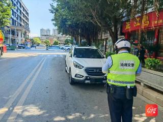 以“整治”促“常态”！沿河公安交警持续开展违停整治行动