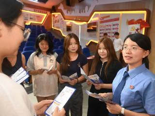 强化法治引领 筑牢反诈防线——烟台高新区检察院开展反诈宣传进校园活动