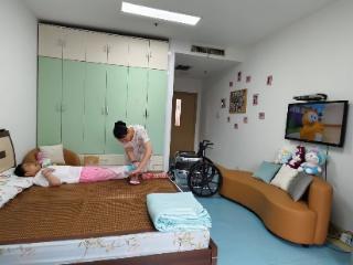 十年阴雨终见晴：“托苗计划”为脑瘫患儿和母亲托起新生