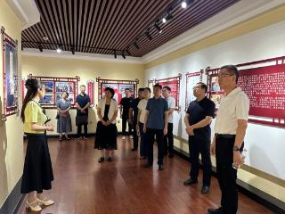 济南市总工会基层工作部部长舒冰一行调研羊里街道“小三级”工会建家工作