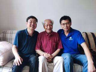 中国海洋大学离退休党委组织“七一”走访，慰问离退休党员