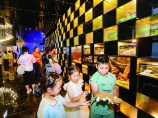 南京海底世界新馆“异宠空间”迎客