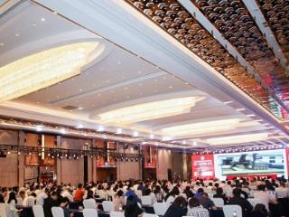 2025品牌强国高峰论坛在京启幕，国坤堂荣获十大匠心品牌！