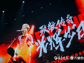 万人合唱《海阔天空》，BEYOND金曲夜邀您来追忆经典