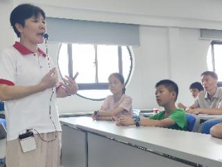 亲子共学“救命术”：小手拉大手，筑牢生命防线