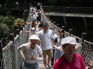 湖北鹤峰：屏山峡谷 秘境寻踪