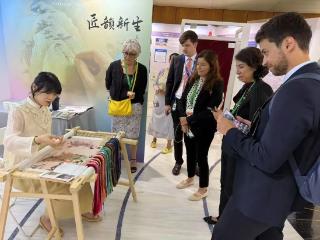 “绣”出国际范儿 高新区苏绣闪耀日内瓦
