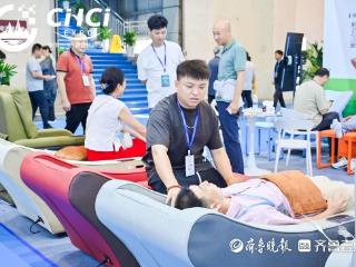 “养老黑科技”解锁智慧养老新体验！青岛康养产业博览会启幕