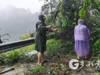 习水县程寨镇：党员冲在抢险救灾第一线