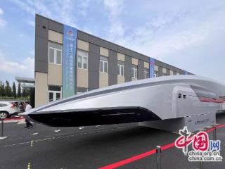 贴地“飞行”！时速600公里超导电动高速磁浮列车惊艳亮相