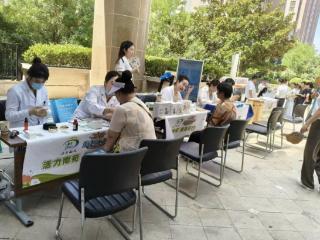 南苑街道狄林社区开展义诊惠民进社区志愿服务活动