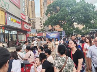 青云谱区京山街道“洪漂人才荟”夏季夜市招聘会顺利举办