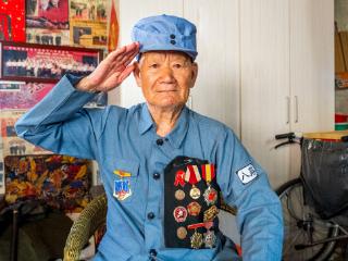 父辈的抗战丨97岁老兵李法真：铁血传奇 赤子情怀