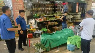 东风街道：“历接历办”解民忧 合力整治保畅通