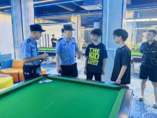 连云港赣榆公安织密社会治安“防控网”守护夏夜“烟火气”